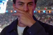 迪巴拉看NBA了！纽约尼克斯社媒晒现场视频：迪巴拉标志庆祝动作