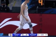 👏回来了！次节还剩6分39秒胡金秋重新登场